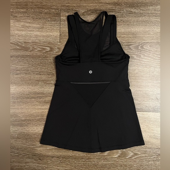 Lululemon Running In The City Tank in Black Size 4 - Picture 6 of 8